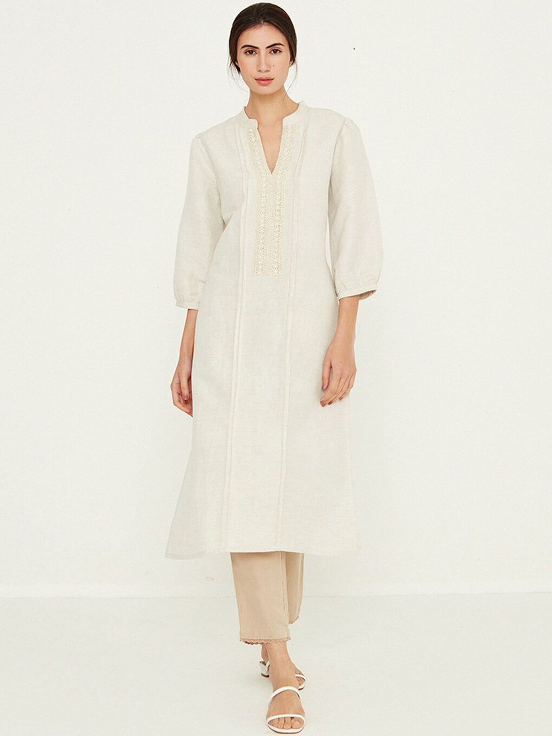 

Ancestry Floral Yoke Design Puff Sleeves Lace Up Straight Kurta, Off white