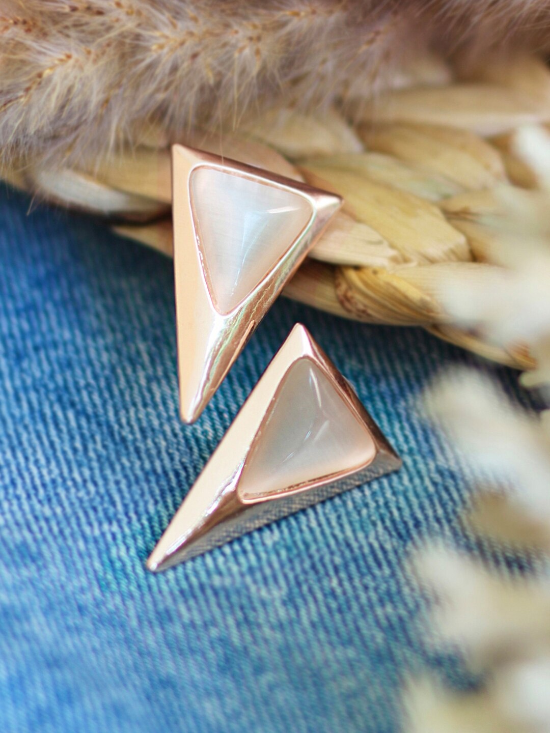 

Ayesha Rose Gold-Plated Contemporary Studs Earrings
