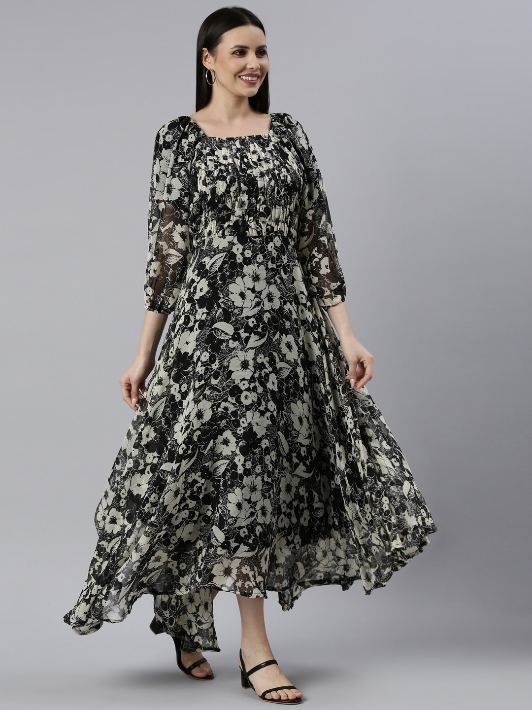 

Souchii Floral Printed Square Neck Puff Sleeves Smocked Fit & Flare Dress, Black