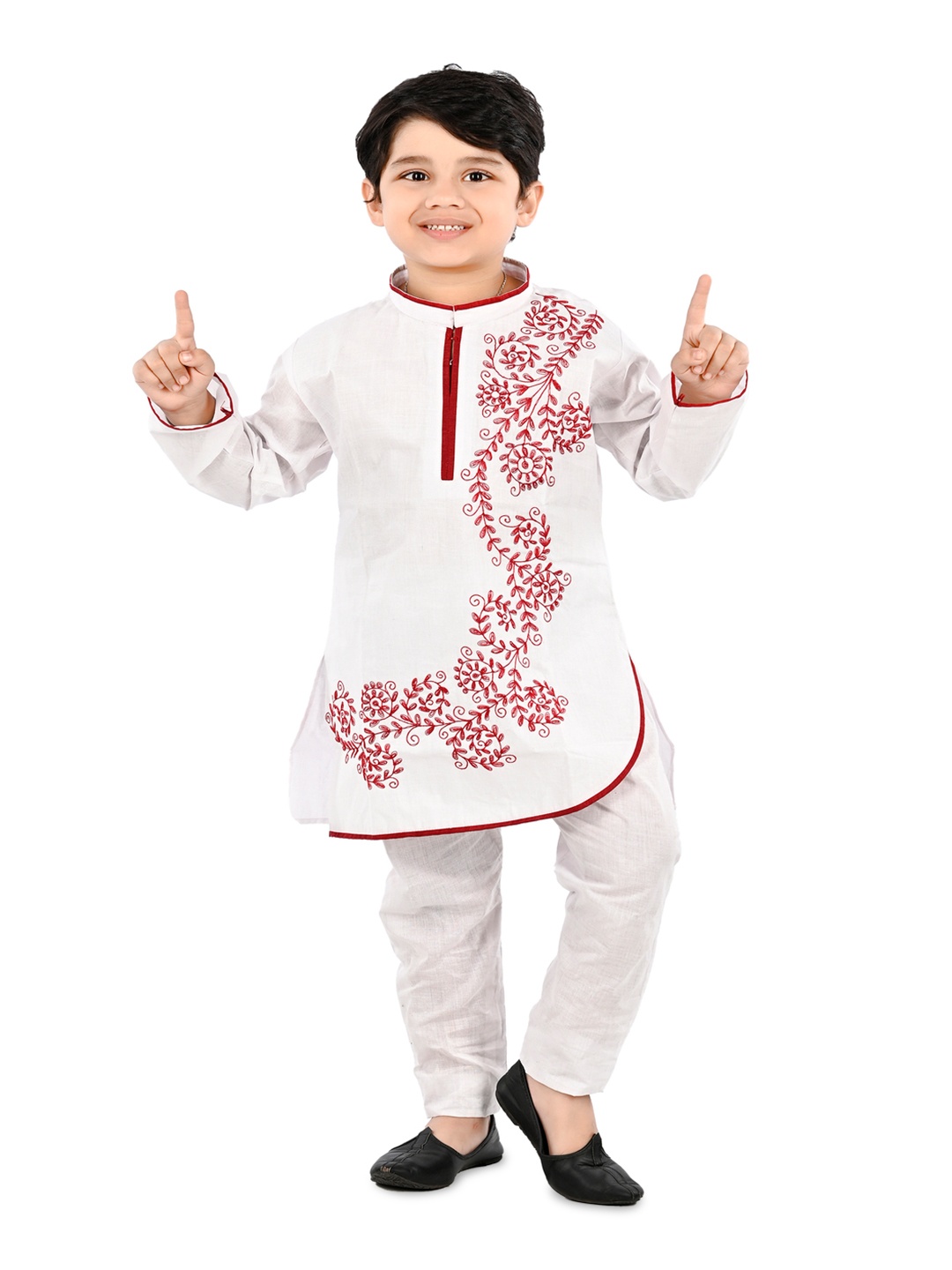 

BAESD Boys Floral Embroidered Regular Thread Work Kurta With Pyjamas, White