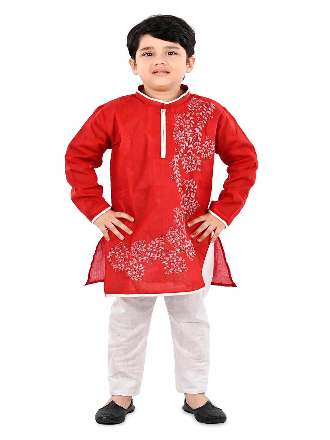 

BAESD Boys Mandarin Collar Floral Embroidered Regular Kurta With Pyjamas, Red