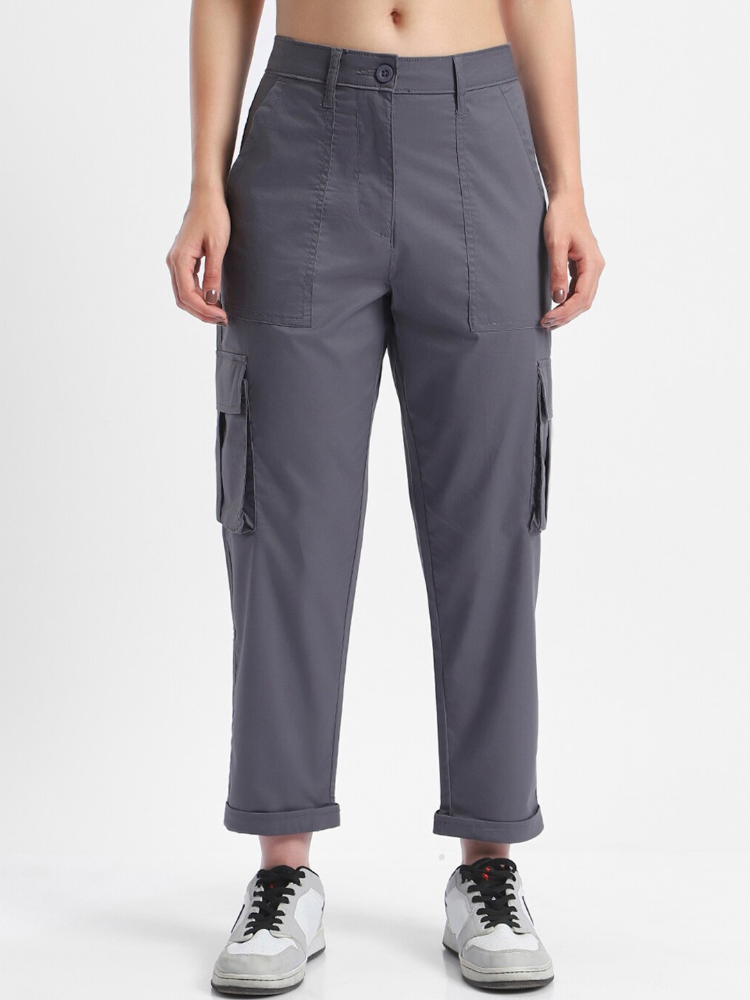 

Bewakoof Women Grey Mid-Rise Tapered Fit Pure Cotton Cargos Trousers
