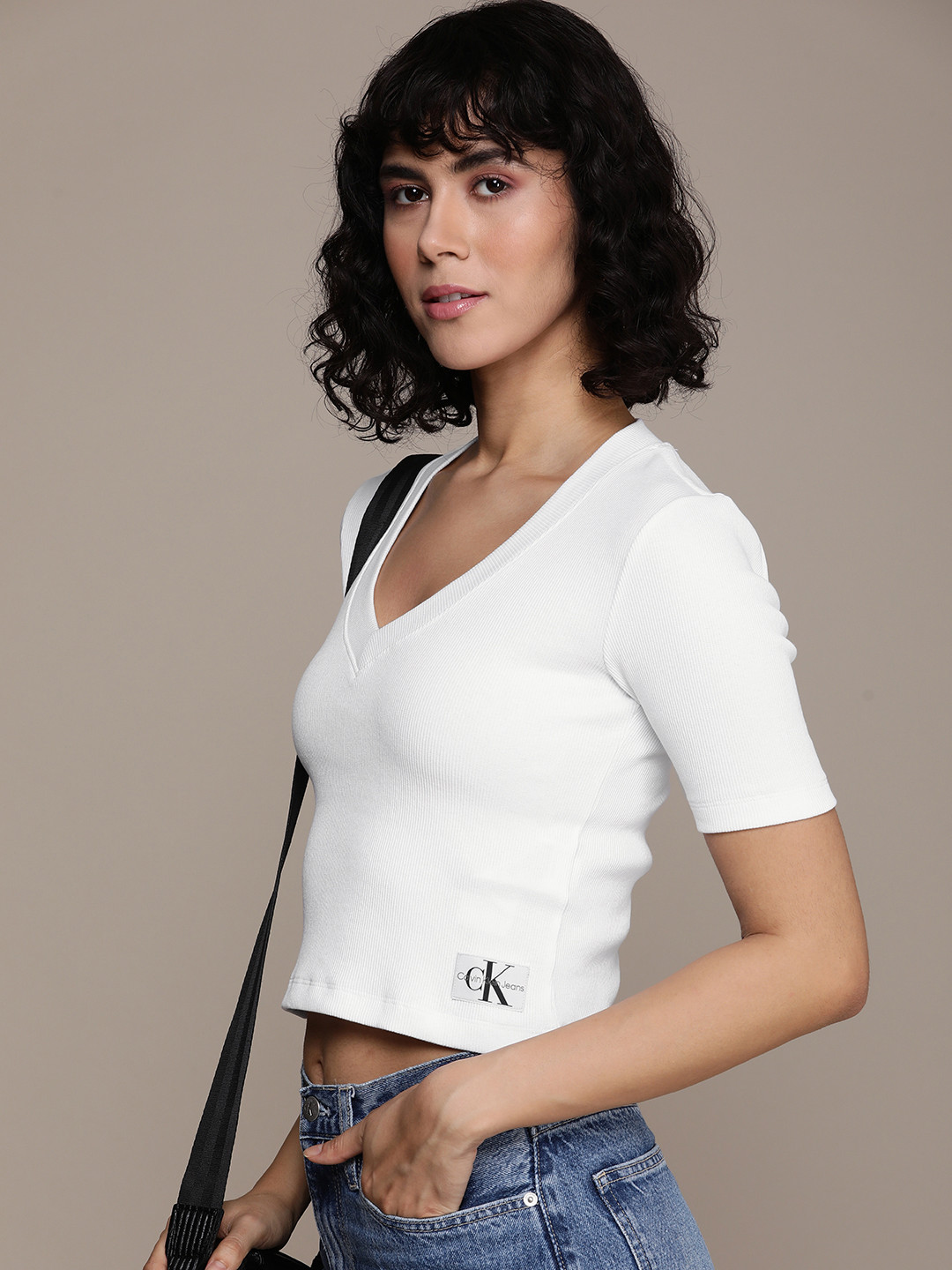 

Calvin Klein Jeans Ribbed V-Neck Slim Fit Crop T-shirt, White