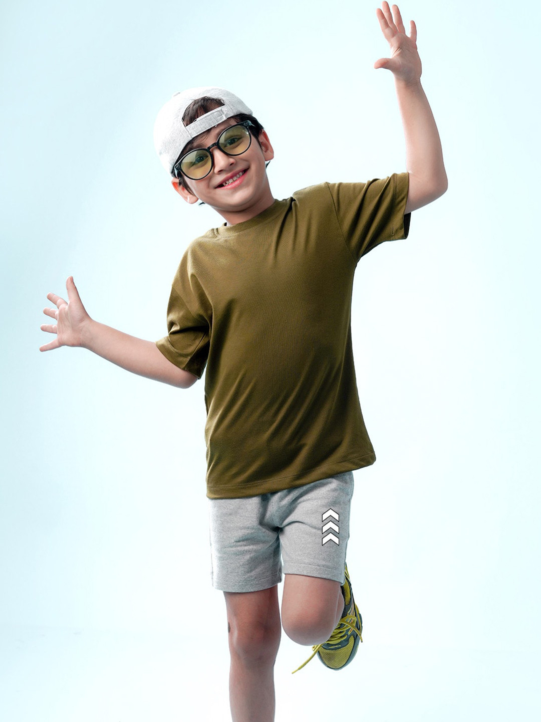 

NUSYL Boys Graphic Printed Knitted Mid-Rise Shorts, Grey