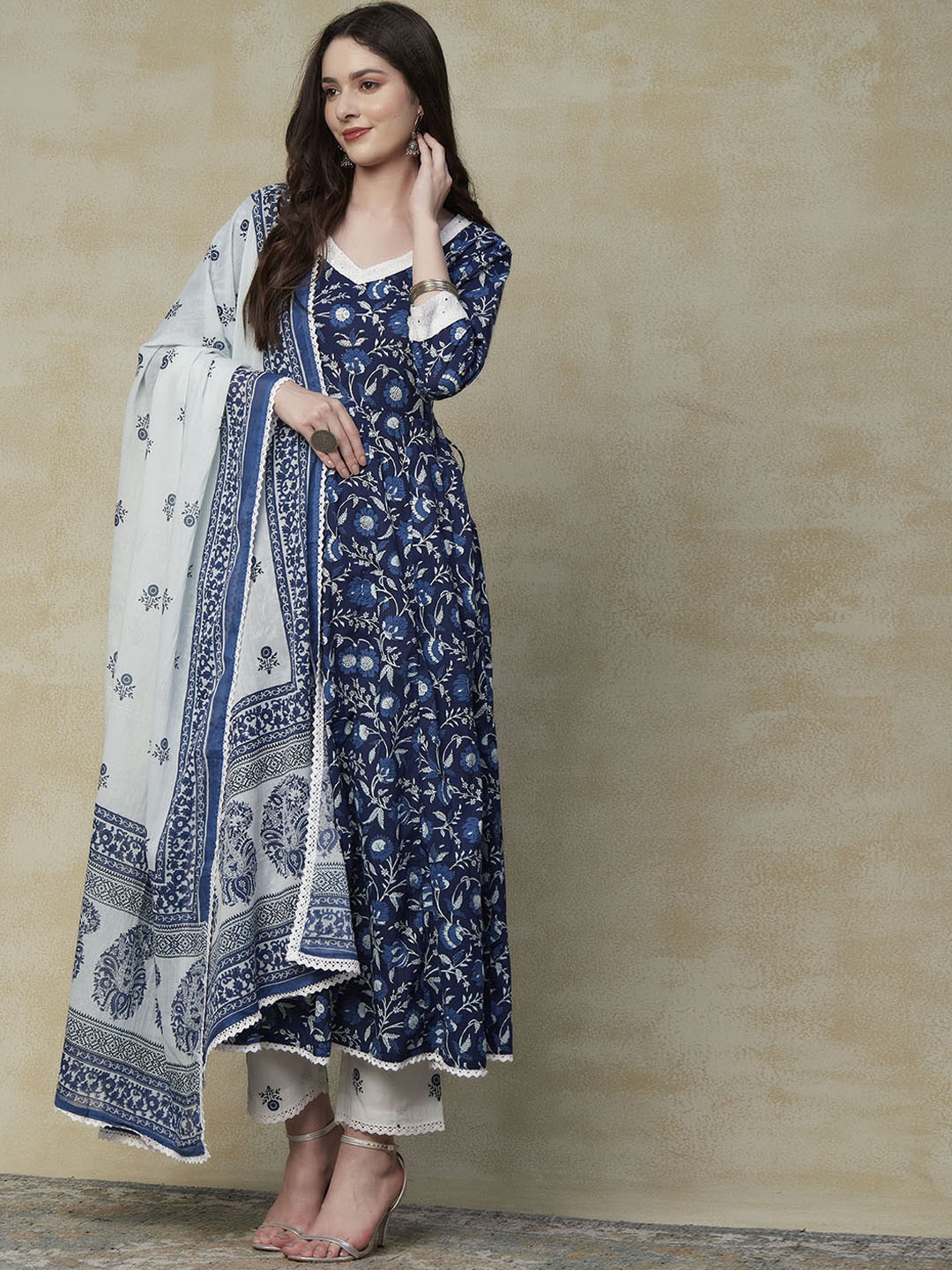 

FASHOR Blue & Floral Printed Regular Pure Cotton Anarkali Kurta With Trousers & Dupatta