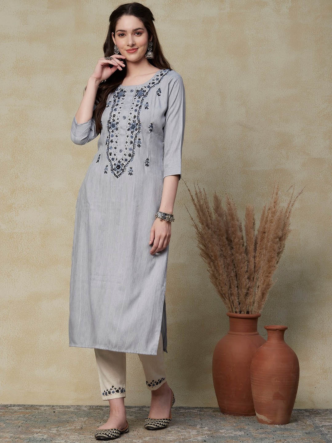 

FASHOR Women Grey & Black Floral Embroidered RegularKurta with Trousers