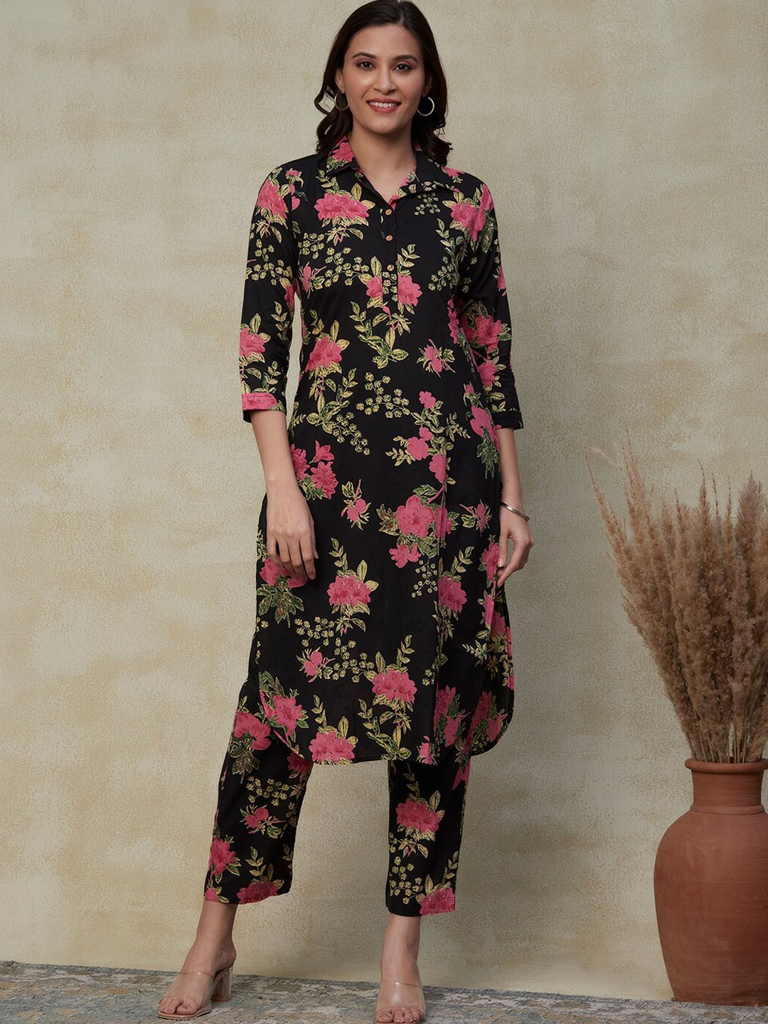 

FASHOR Black & Pink Floral Printed Pure Cotton Kurta with Trousers