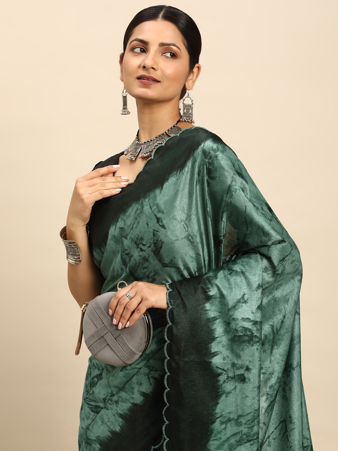 

LOOKNBOOK ART Shibori Print Saree, Teal