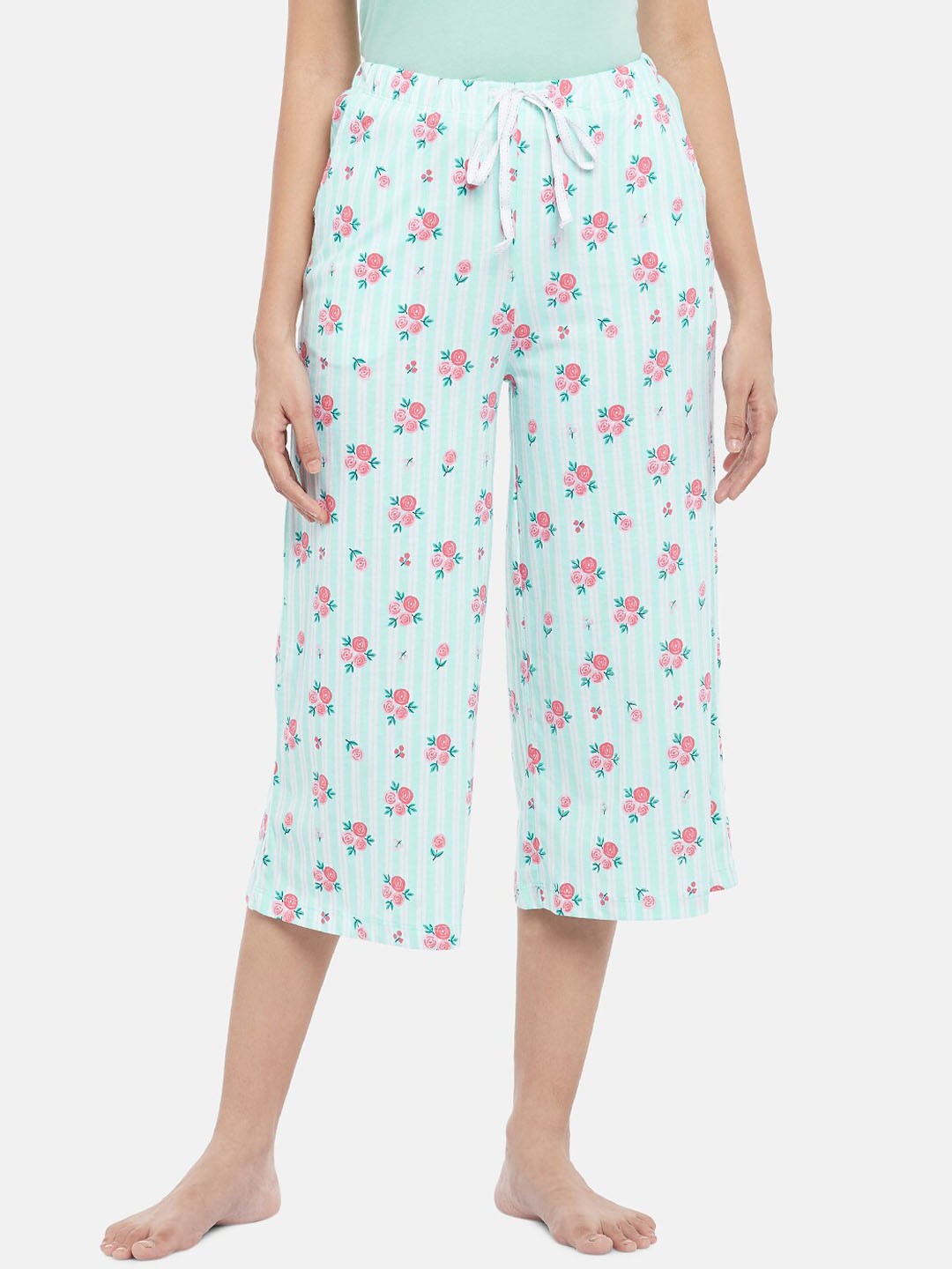 

Dreamz by Pantaloons Women Cotton Floral Printed Lounge Capri, Blue