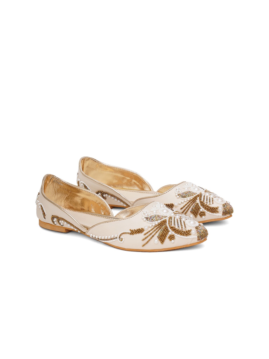 

Sole House Pointed Toe Ethnic Embellished Mojaris, Cream