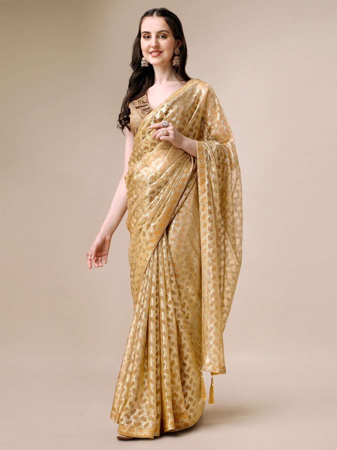 

Indian Women Embellished Silk Blend Saree, Gold