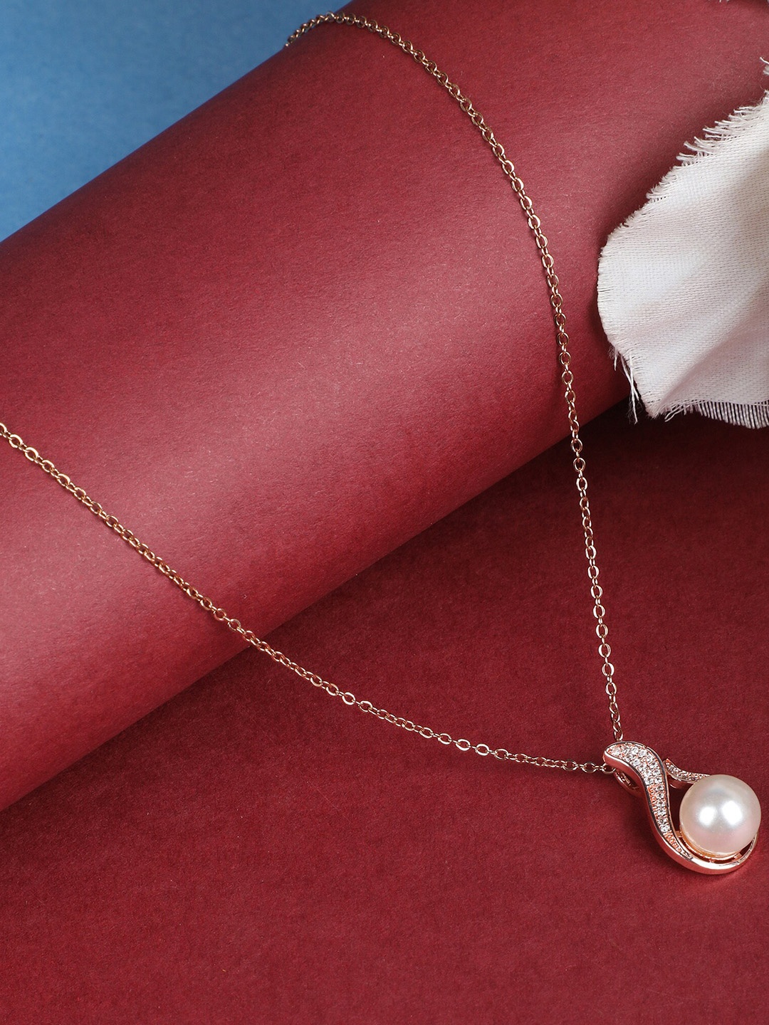 

ZaffreCollections Rose Gold-Plated Stone-Studded Pearl Pendant With Chain