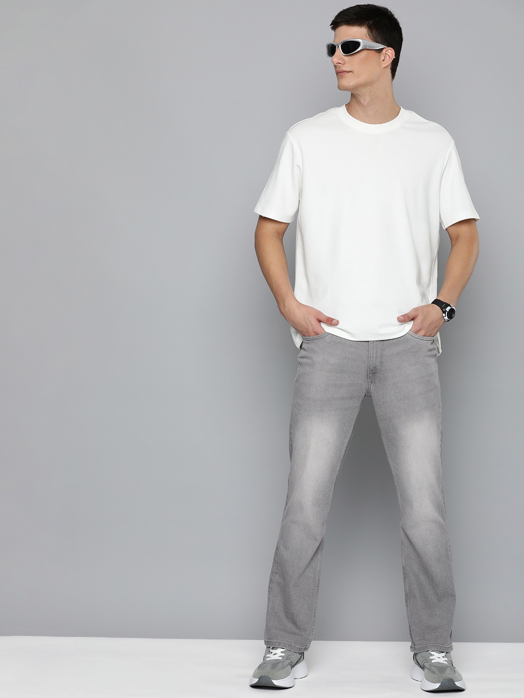 

Harvard Men Bootcut Light Fade Stretchable Jeans, Grey