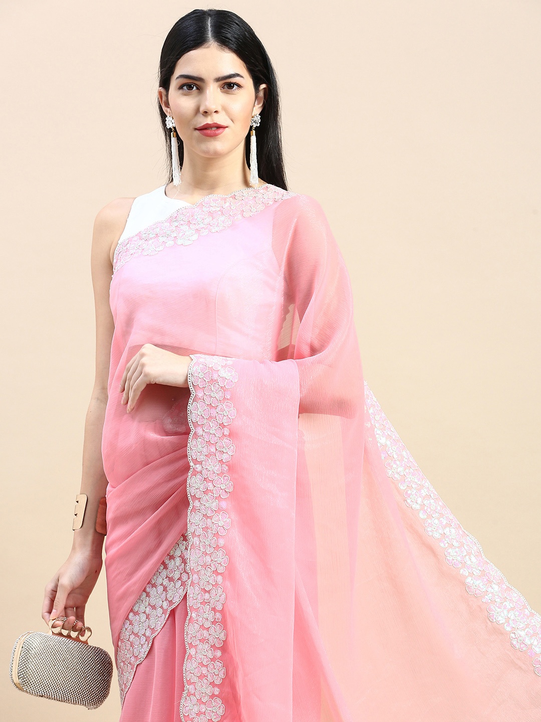 

VISHNU WEAVES Sequinned Embroidered Saree, Pink