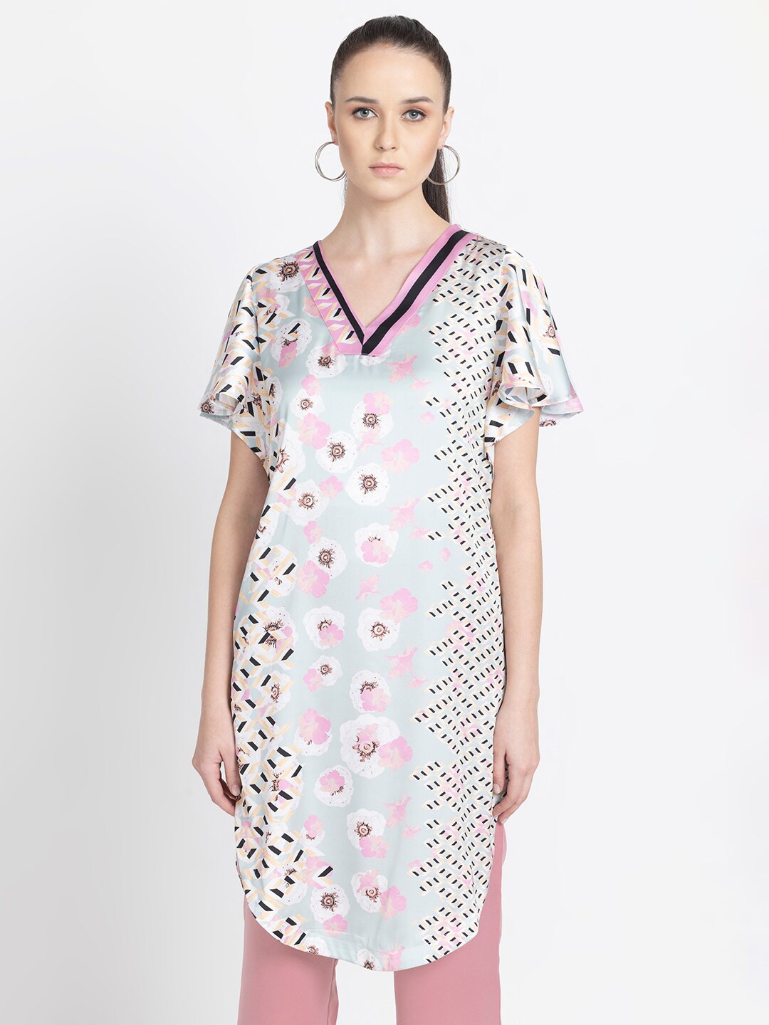 

SHAYE Abstract Printed Flared Sleeves Straight Kurta, Sea green