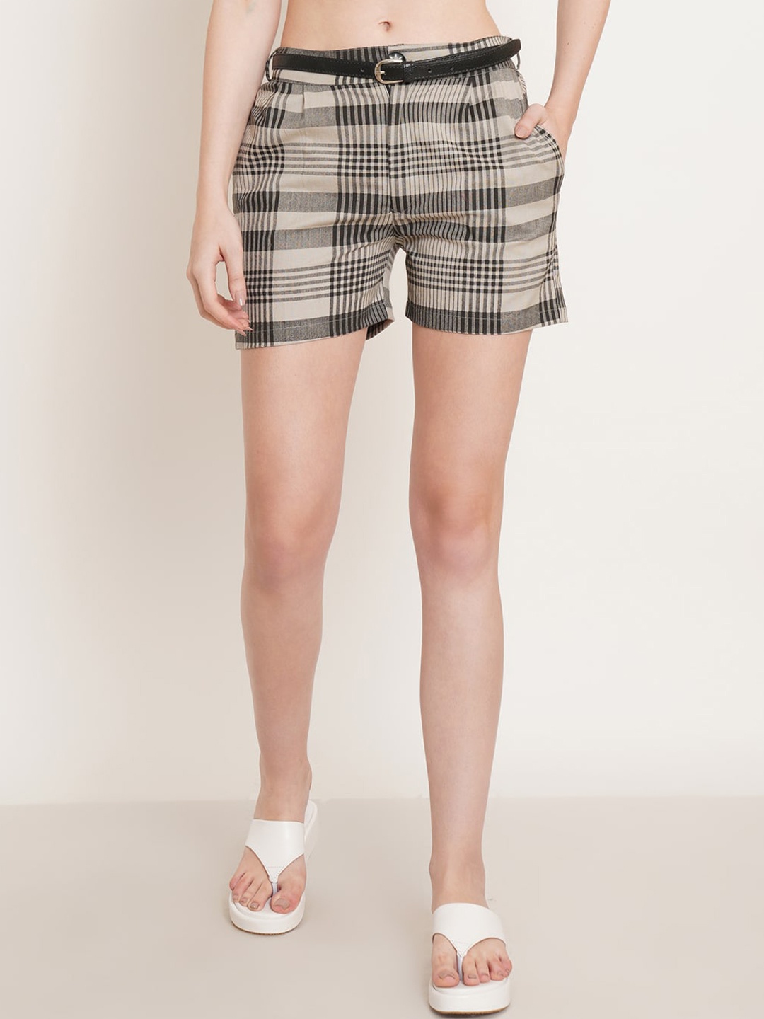 

FABRIC FITOOR Women Checked Cotton Shorts, Grey