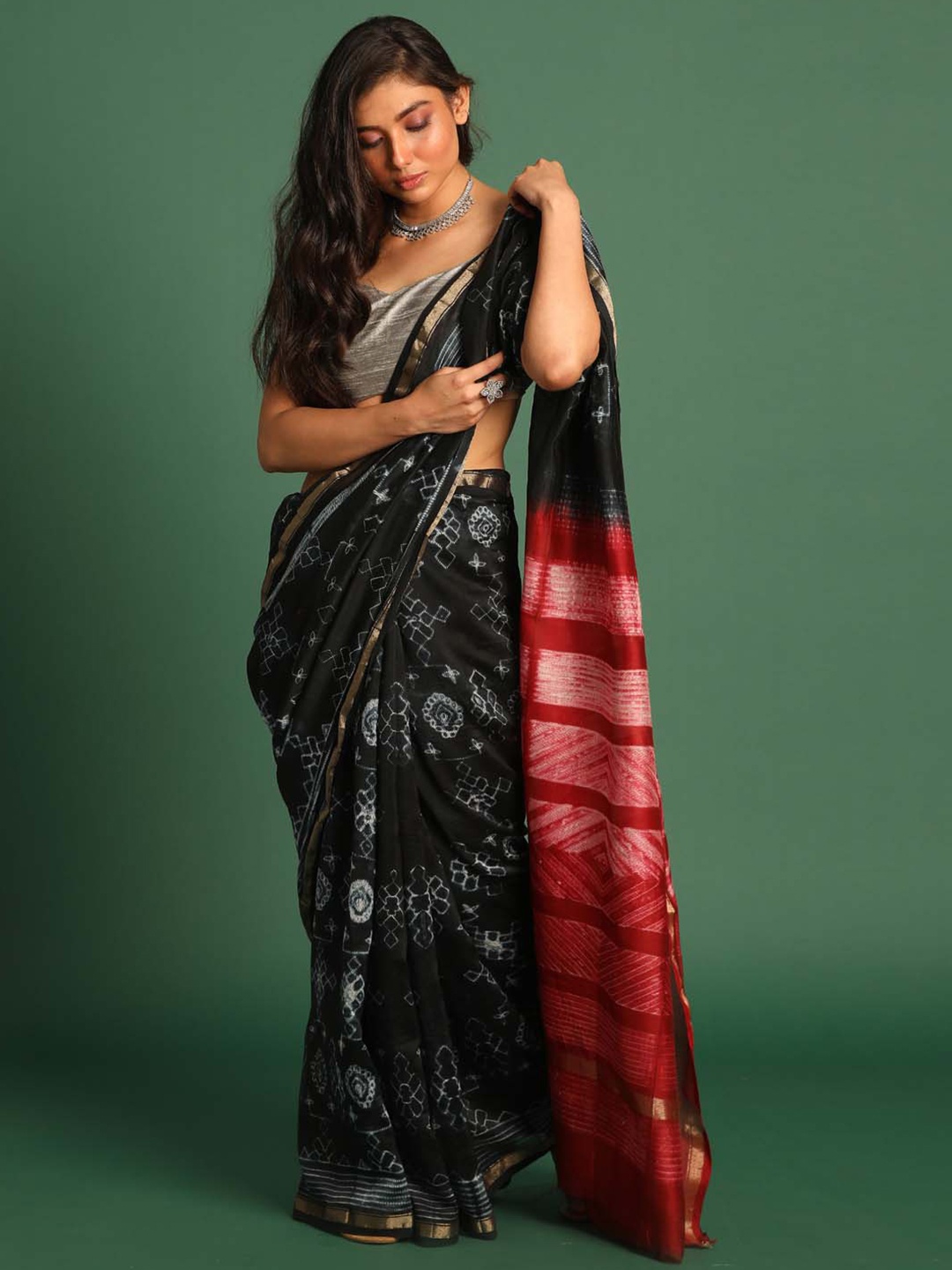 

Indethnic Ethnic Motifs Zari Silk Cotton Chanderi Saree, Black