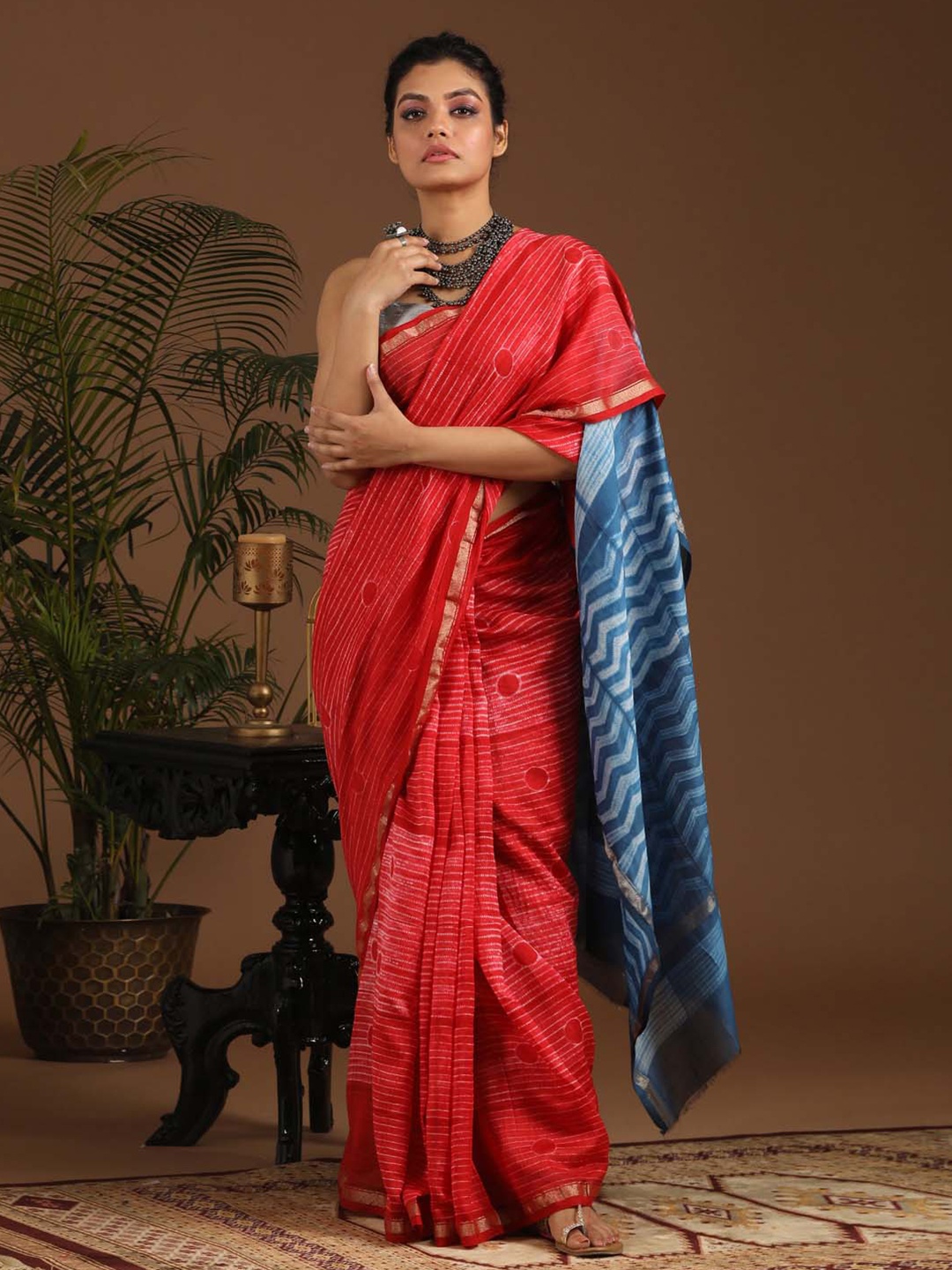 

Indethnic Striped Zari Silk Cotton Chanderi Saree, Red