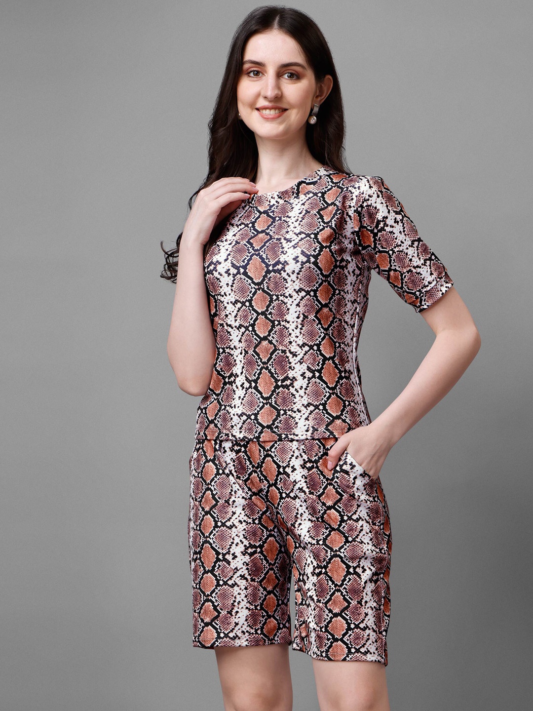 

DL Fashion Printed Round Neck T-shirt & Shorts, Brown