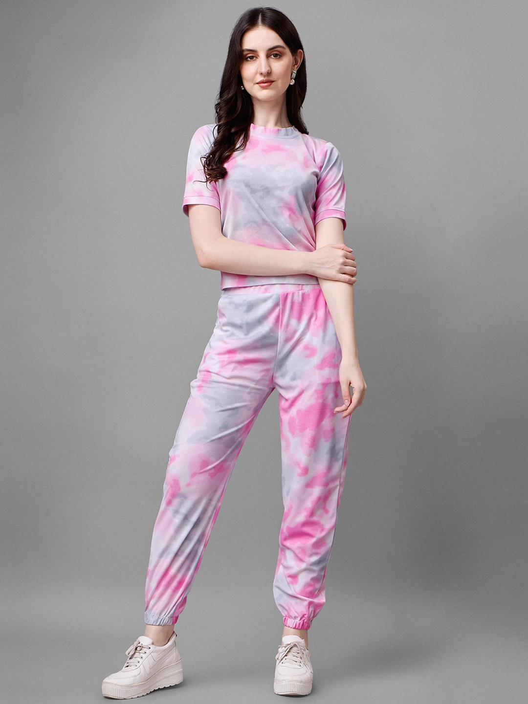 

DL Fashion Printed Round Neck T-shirt & Joggers, Pink