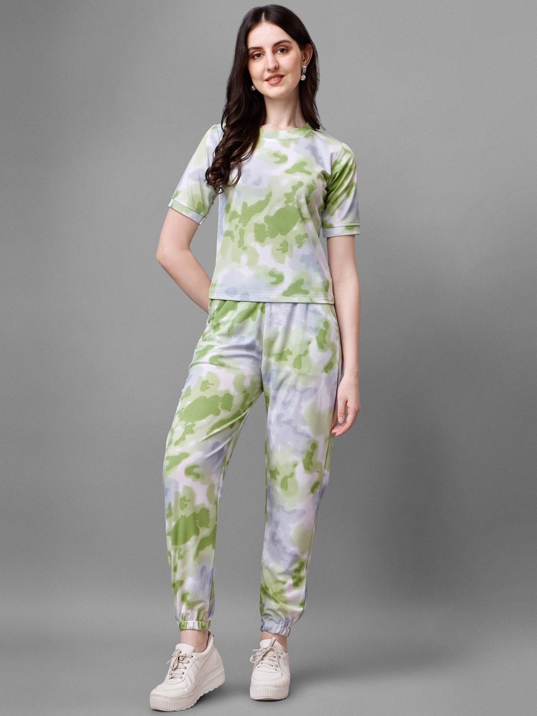 

DL Fashion Tie & Dyed T-shirt & Joggers, Green