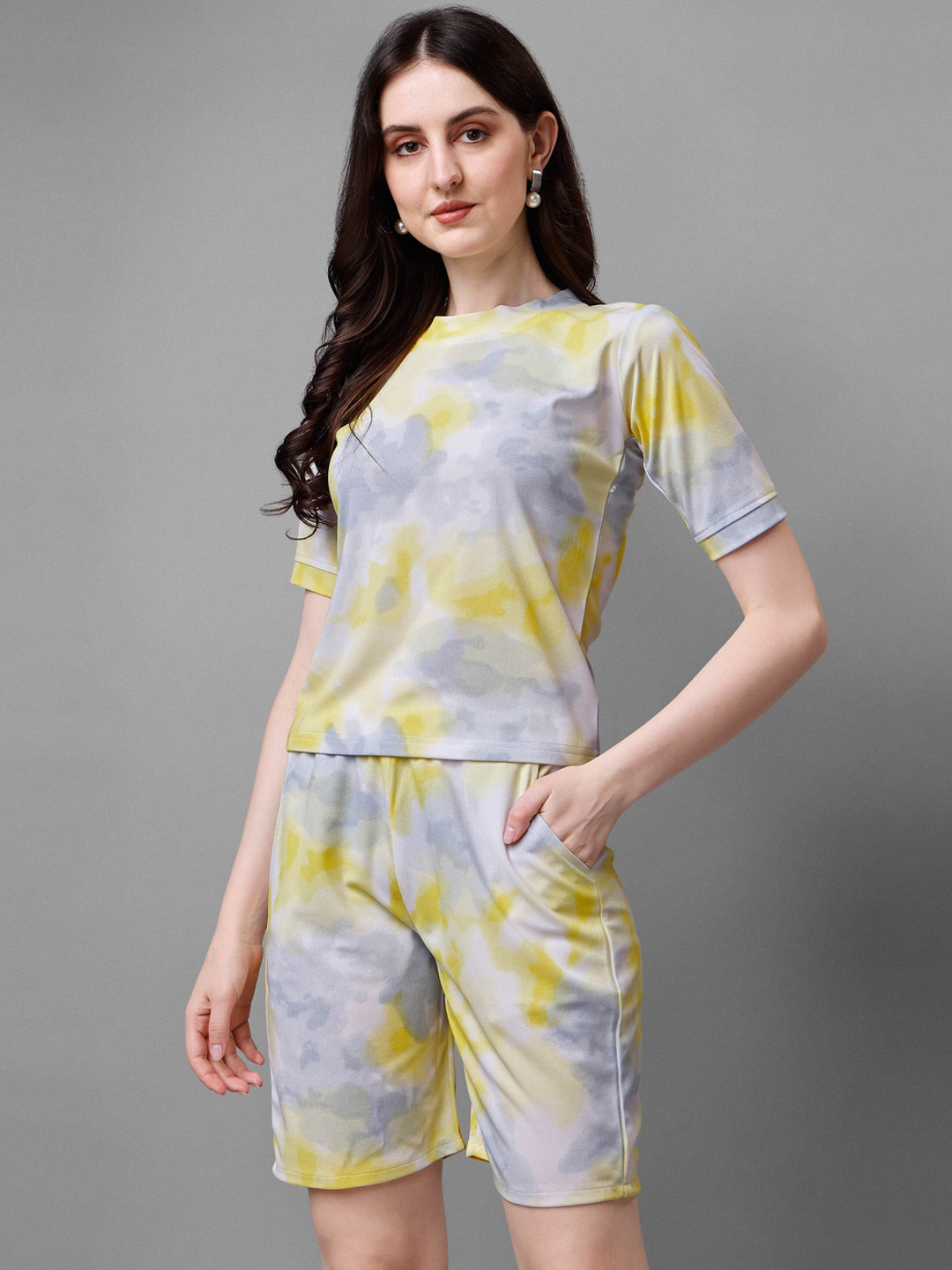 

DL Fashion Printed Round Neck T-shirt & Shorts, Yellow
