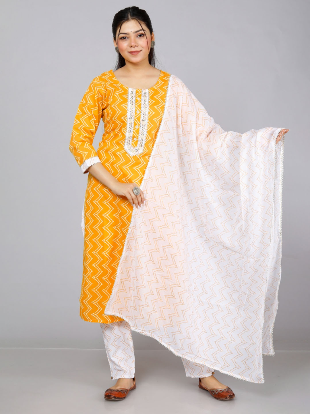 

KALINI Chevron Printed Gotta Patti Detailed Kurta & Trousers with Dupatta, Yellow