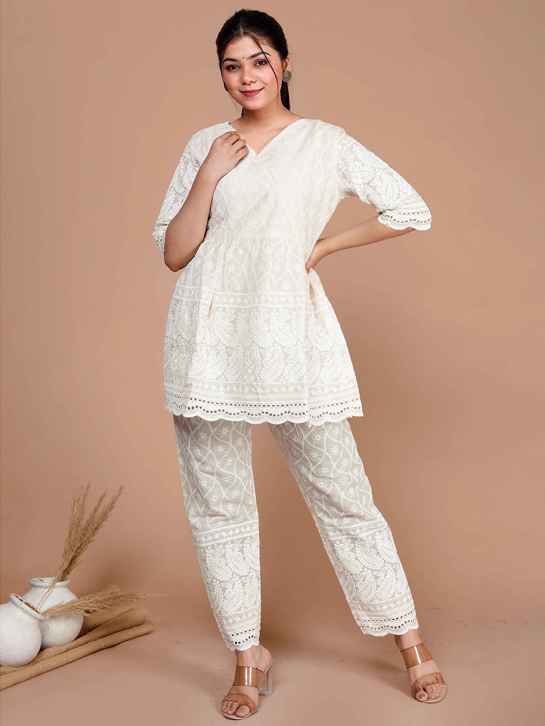 

MIRAVAN Ethnic Motifs Embroidered Pure Cotton Kurta with Trousers, Cream