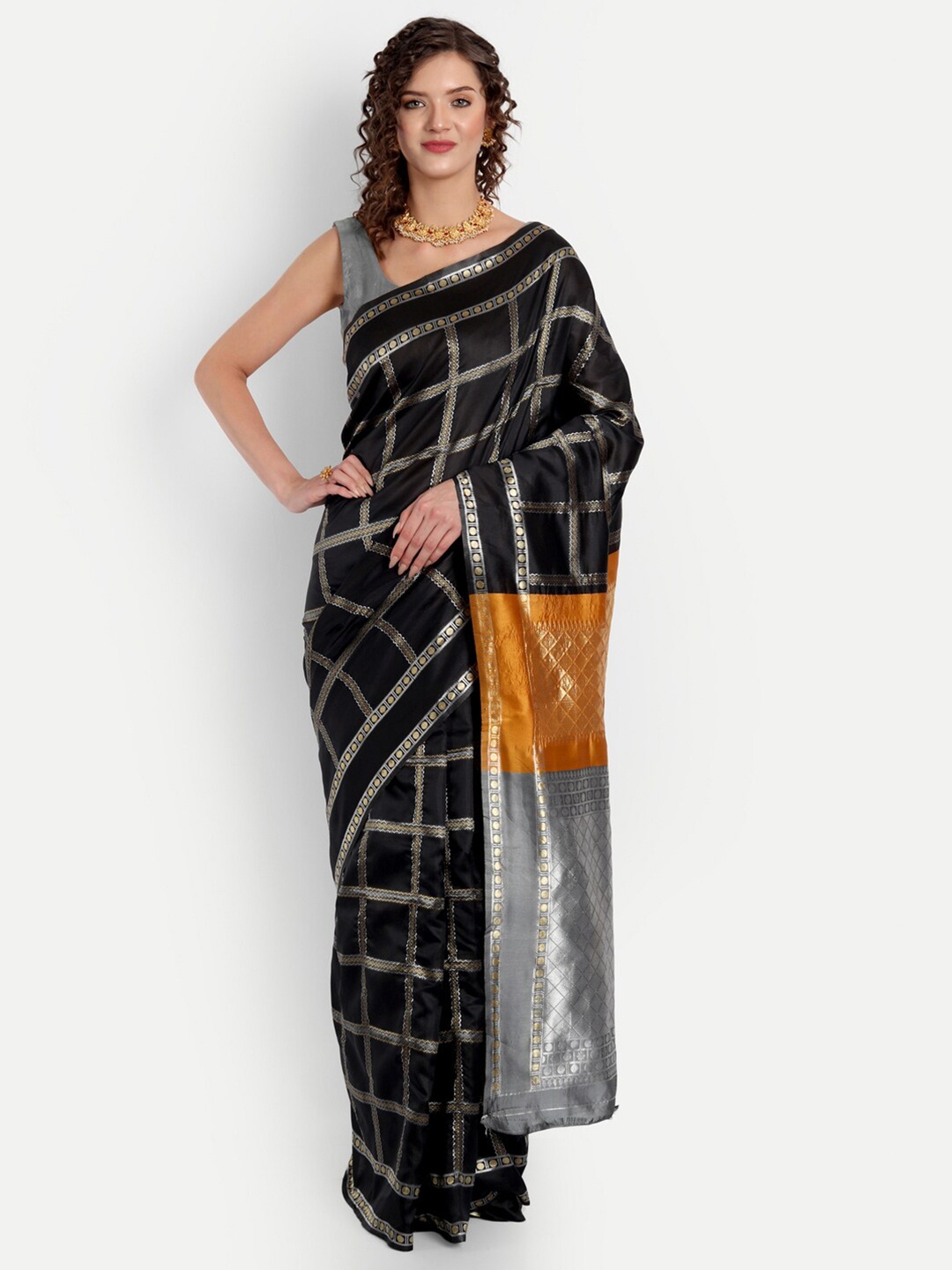 

ASPORA Checked Zari Banarasi Saree, Black