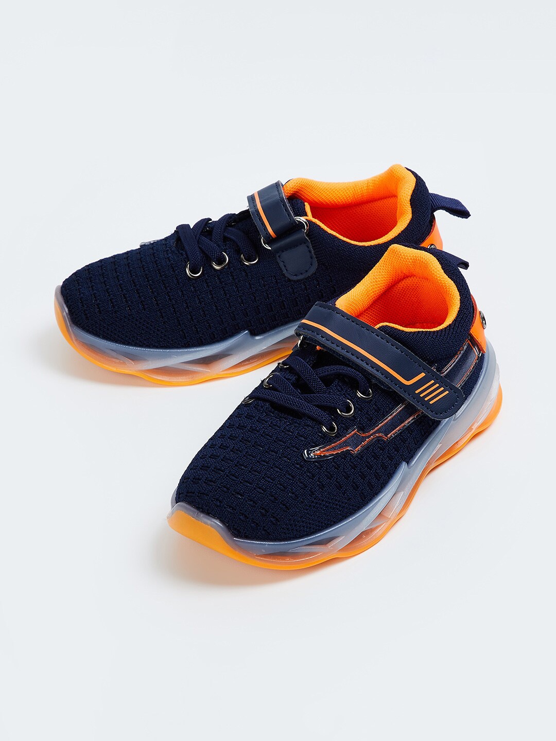 

max Boys Velcro Walking Shoes, Navy blue