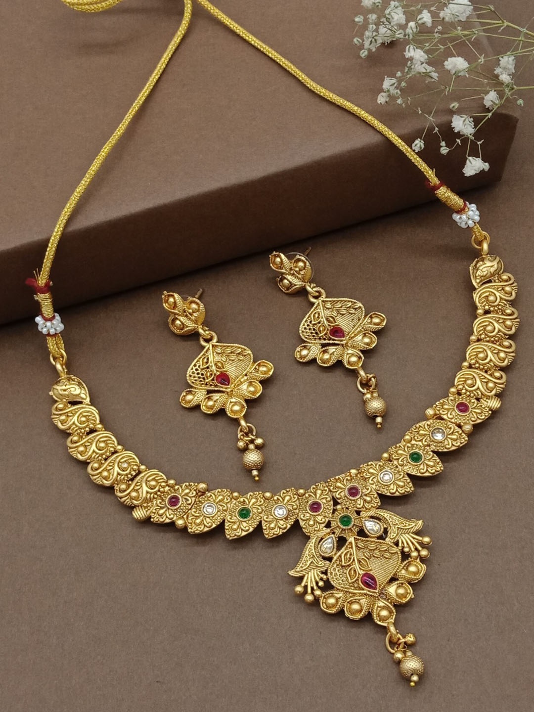 

AASHISH IMITATION Gold-Plated Kundan-Studded & Beaded Necklace & Earrings