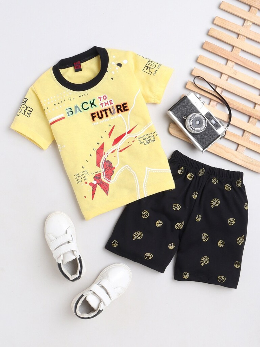 

BAESD Boys Printed Cotton T-shirt with Shorts, Yellow