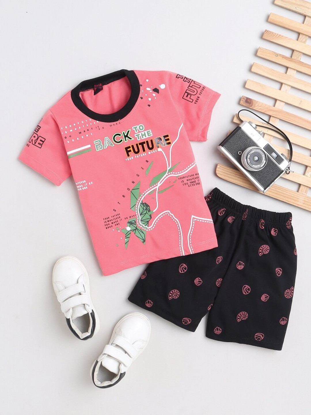 

BAESD Boys Printed T-shirt with Shorts, Pink