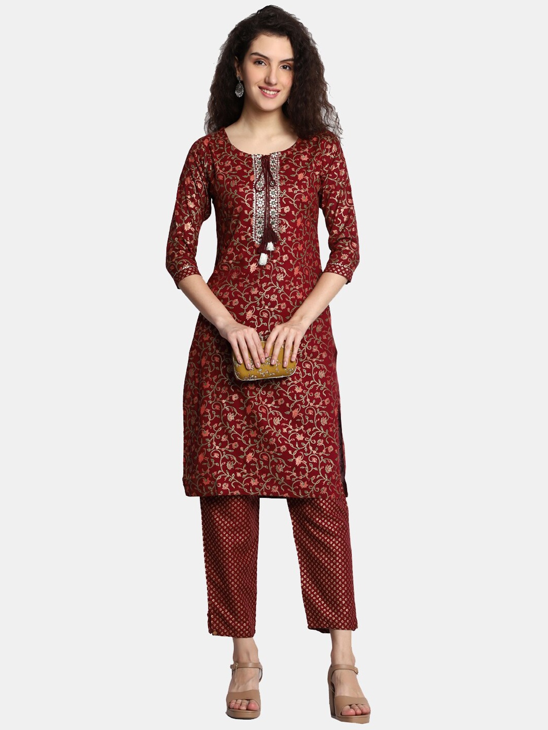 

HIGHLIGHT FASHION EXPORT Floral Printed Kurta With Trousers & With Dupatta, Maroon
