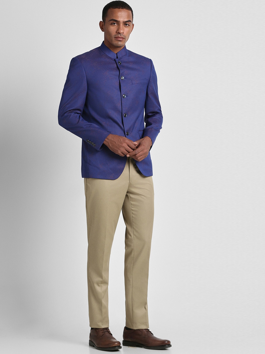 

Peter England Elite Mandarin Collar Bandhgala Slim-Fit Two-Piece Suit, Blue