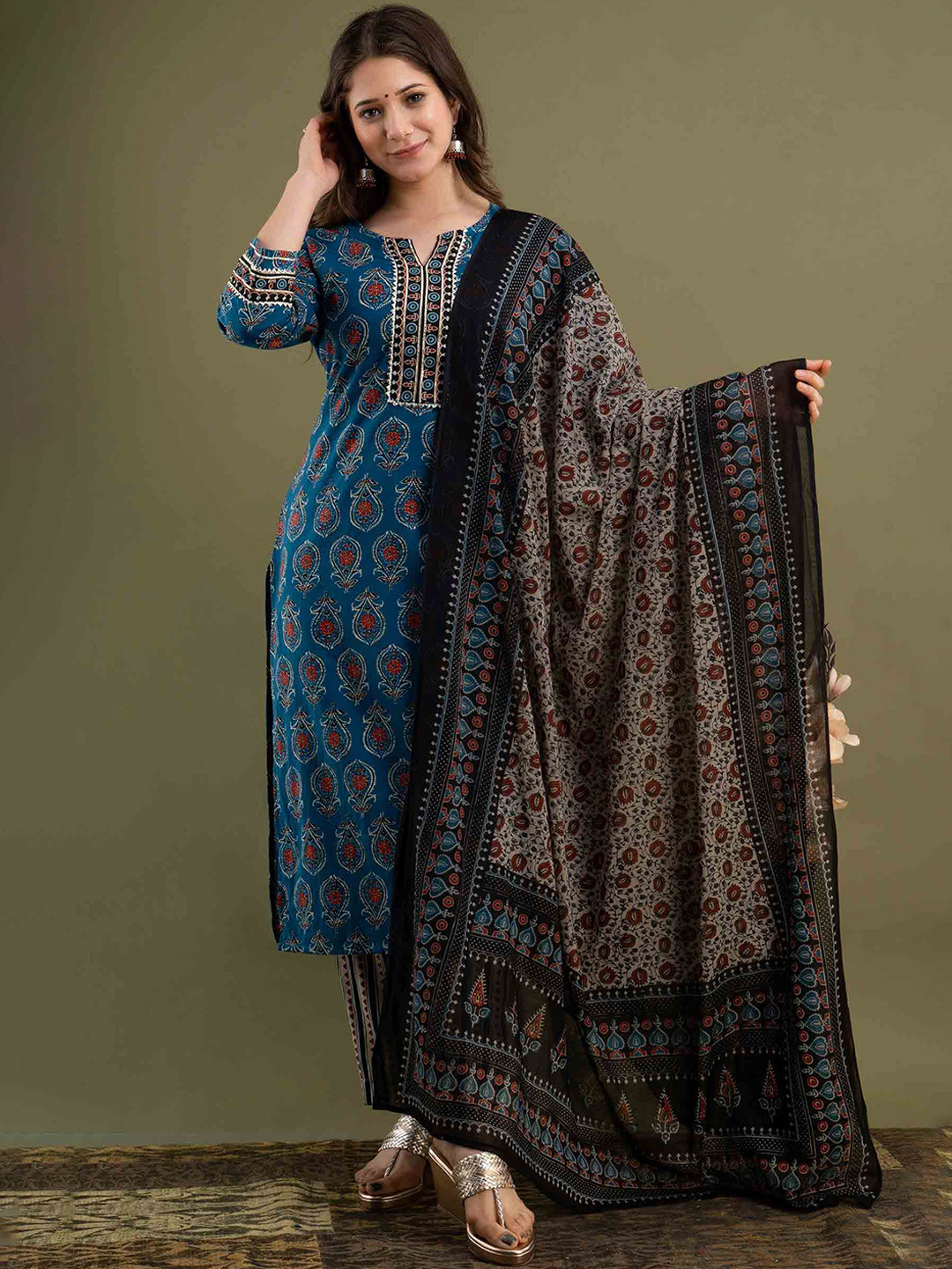 

JAIPUR FASHION MODE Floral Printed Pure Cotton Kurta with Trousers & With Dupatta, Blue