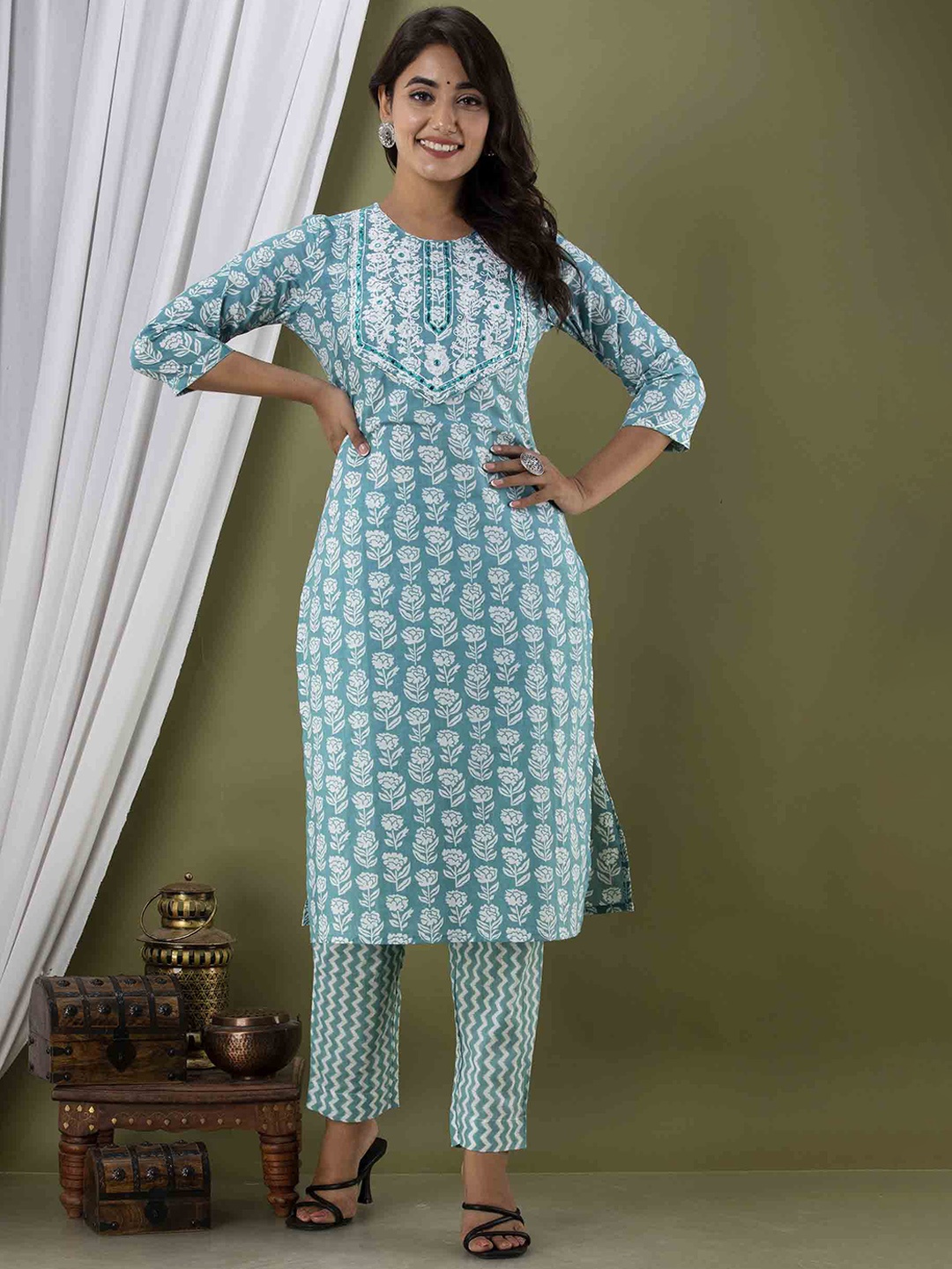 

JAIPUR FASHION MODE Floral Printed Embroidered Pure Cotton Kurta with Trousers & Dupatta, Blue