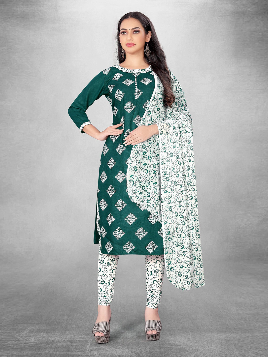 

KALINI Floral Printed Unstitched Dress Material, Green