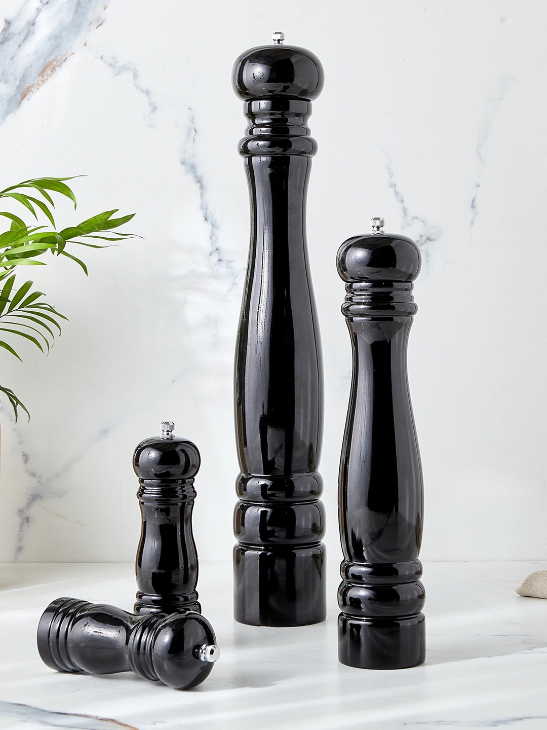 

Home Centre Chef Special Black Wooden Pepper Mill