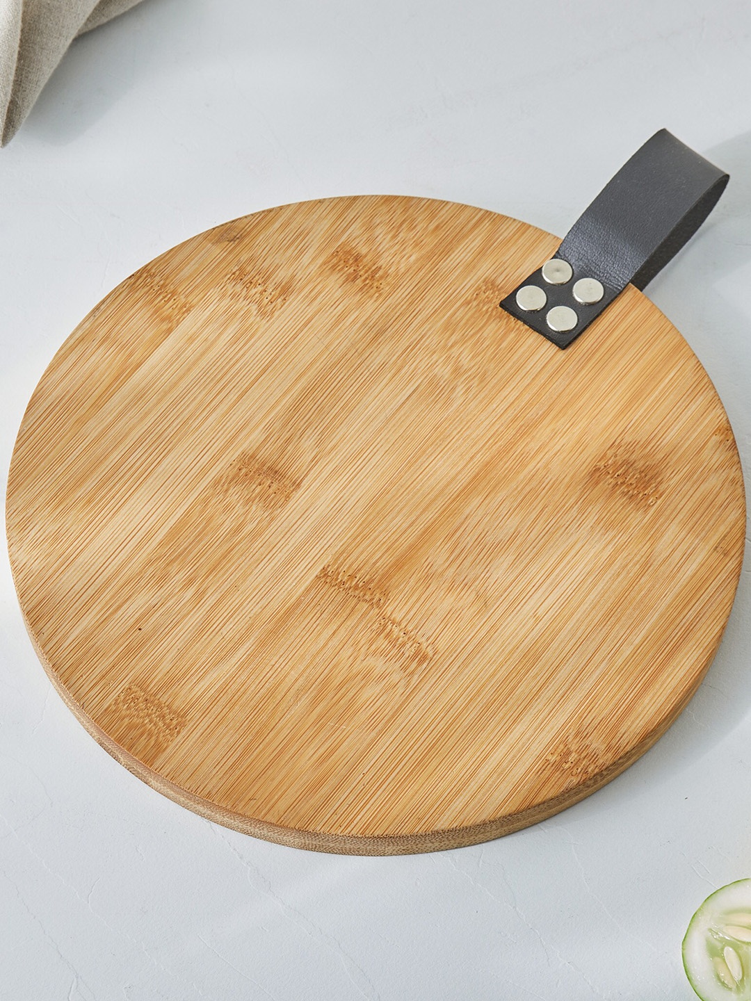 

Home Centre Chef Special Huron Brown Bamboo Round Chopping Board