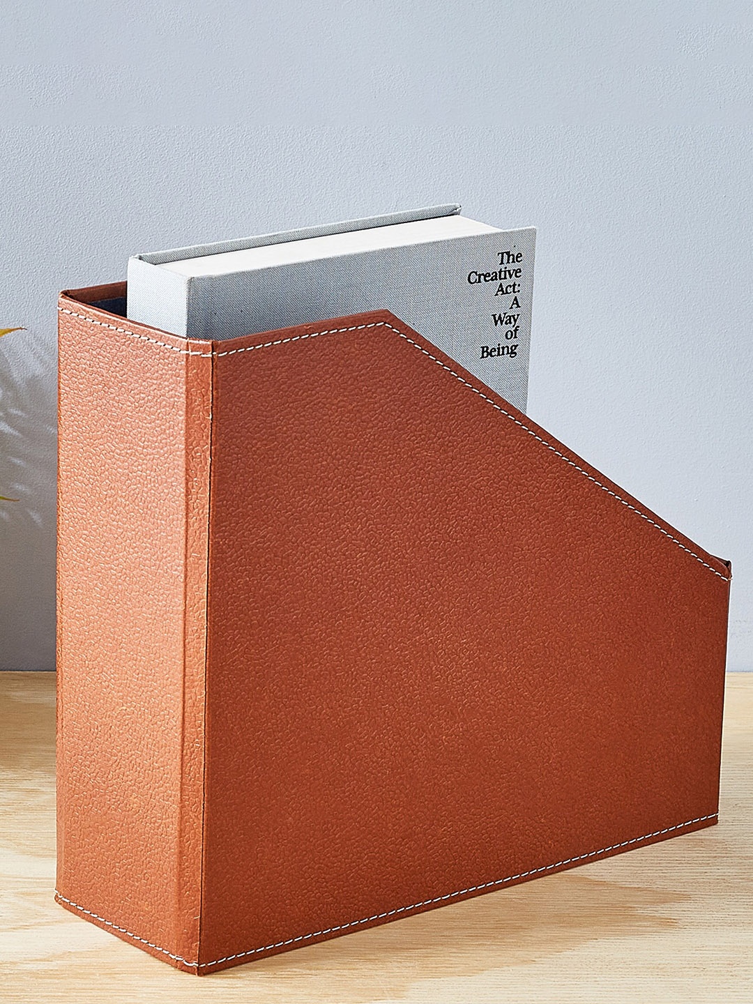 

Home Centre Orion Detroit Brown Magazine Holder