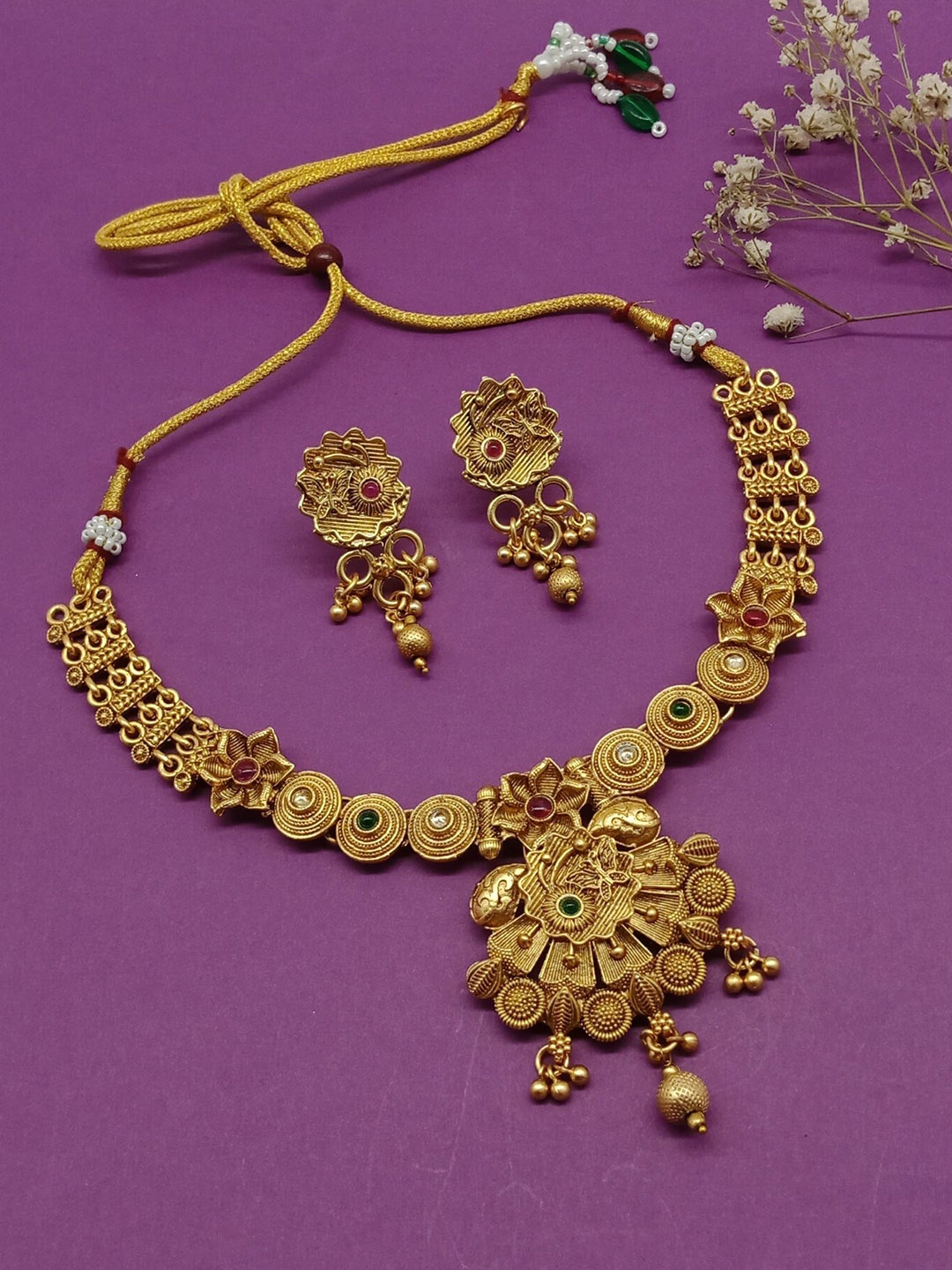 

AASHISH IMITATION Gold-Plated Kundan-Studded & Beaded Jewellery Set