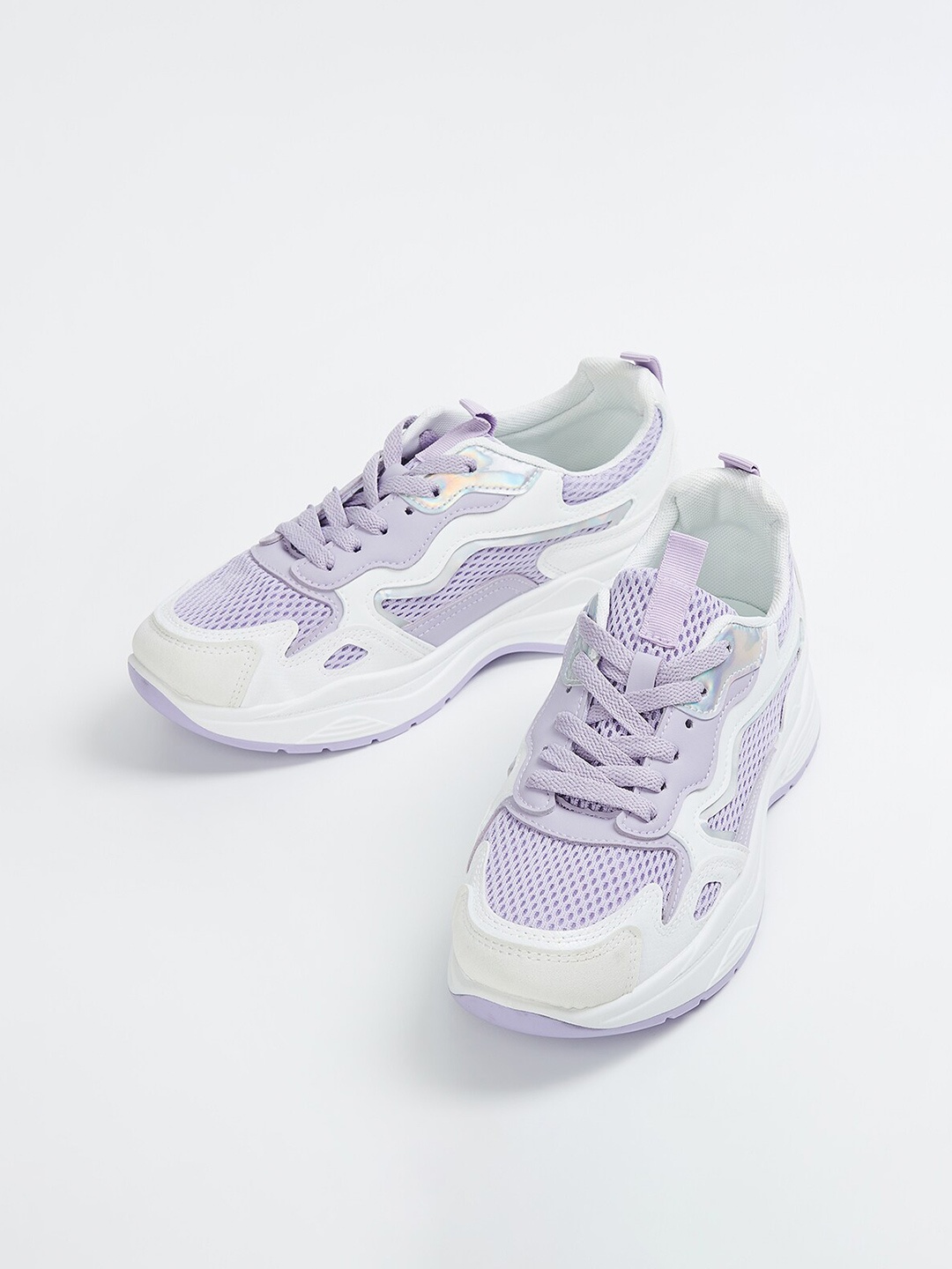 

max Women Colourblocked Mesh Walking Shoes, Lavender