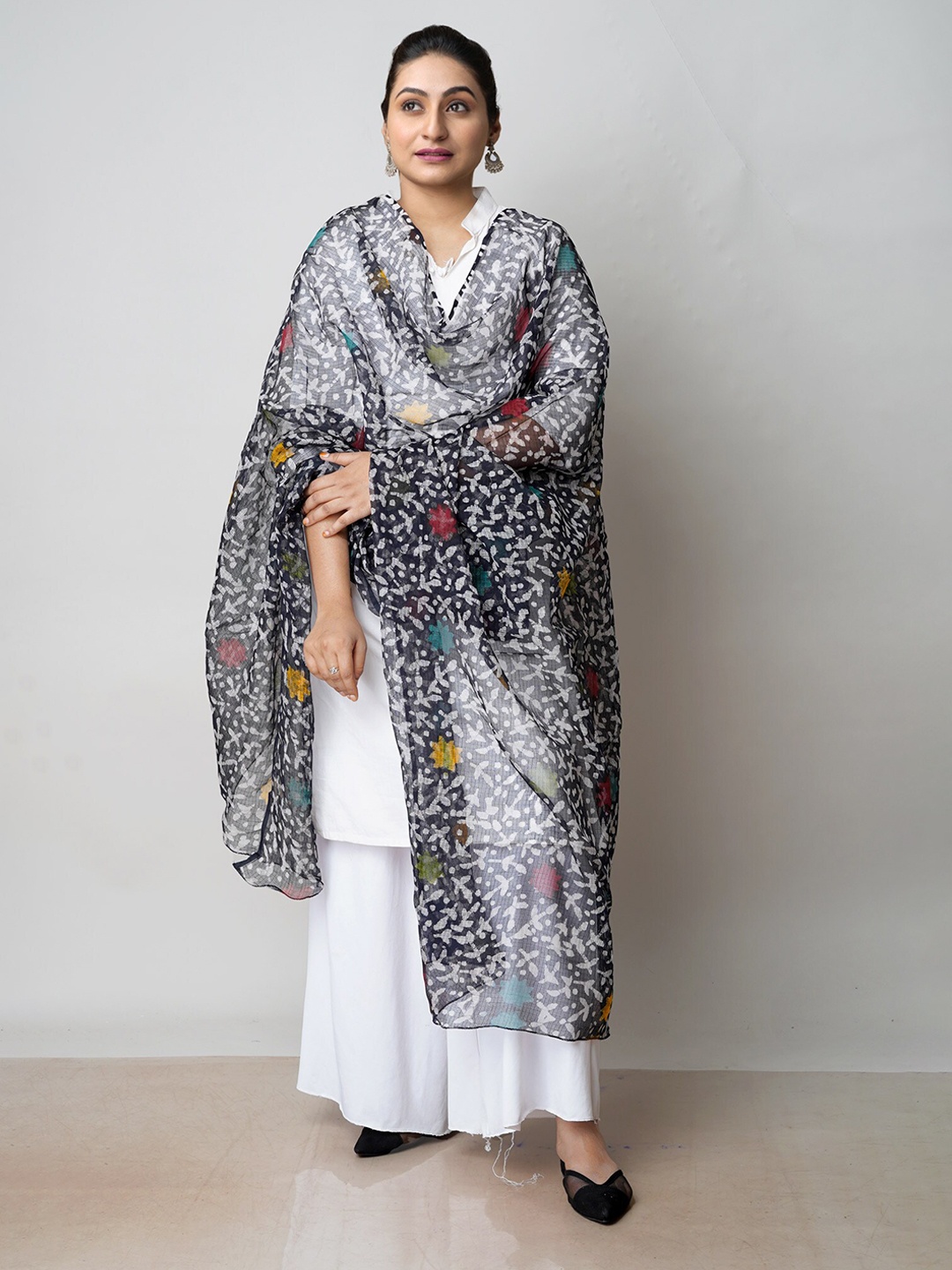 

Unnati Silks Floral Batik Printed Pure Cotton Dupatta, Black