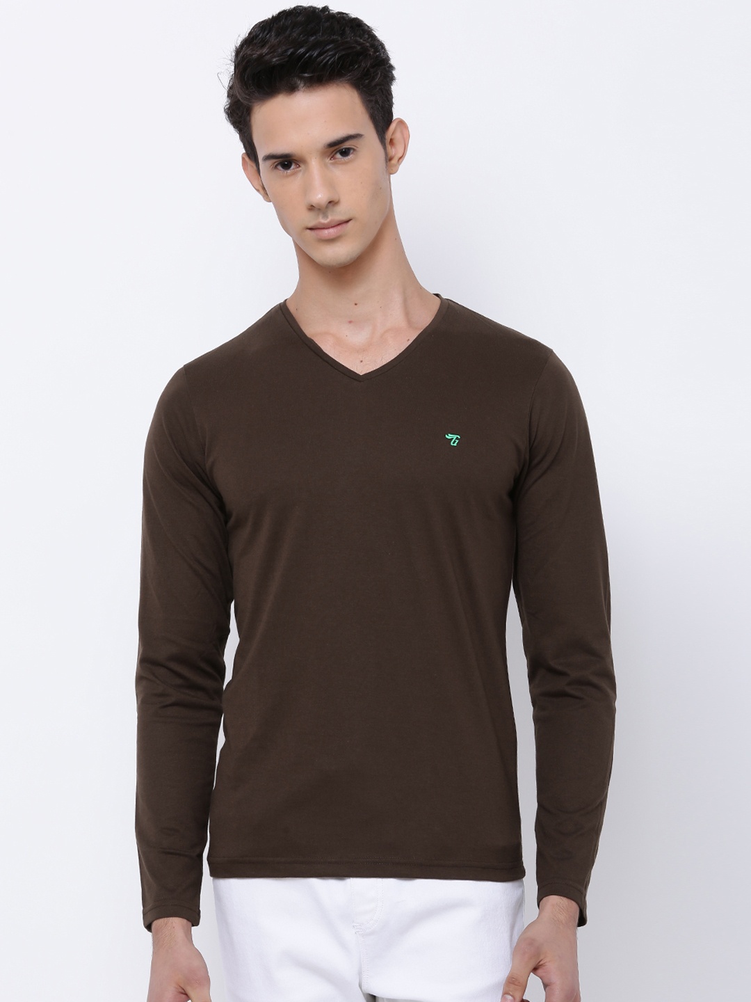 

The Indian Garage Co Men Coffee Brown Solid V-neck Slim Fit T-shirt