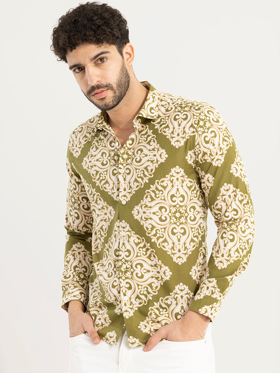 

Snitch Green Slim Fit Ethnic Motifs Printed Casual Shirt