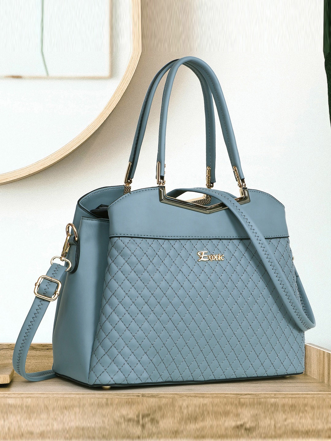 

Exotic Structured Handheld Bag With Quilted, Grey