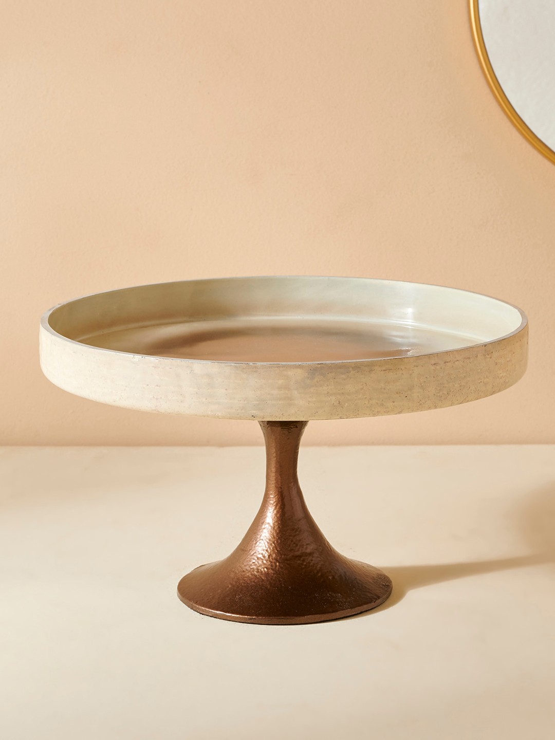 

Home Centre Eternity Vogue Bronze Toned Aluminium Decorative Platter With Stand