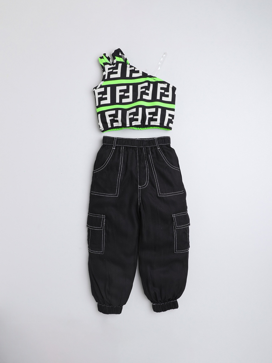 

taffykids Girls Geometric Printed Crop Top with Trousers, Black