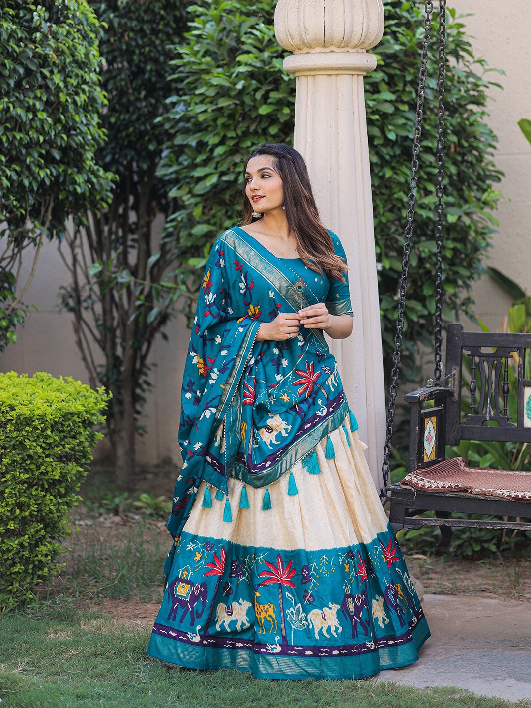 

LOOKNBOOK ART Printed Foil Print Semi-Stitched Lehenga & Unstitched Blouse With Dupatta, Teal